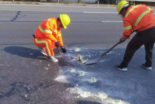 南芬公路下沉注浆加固